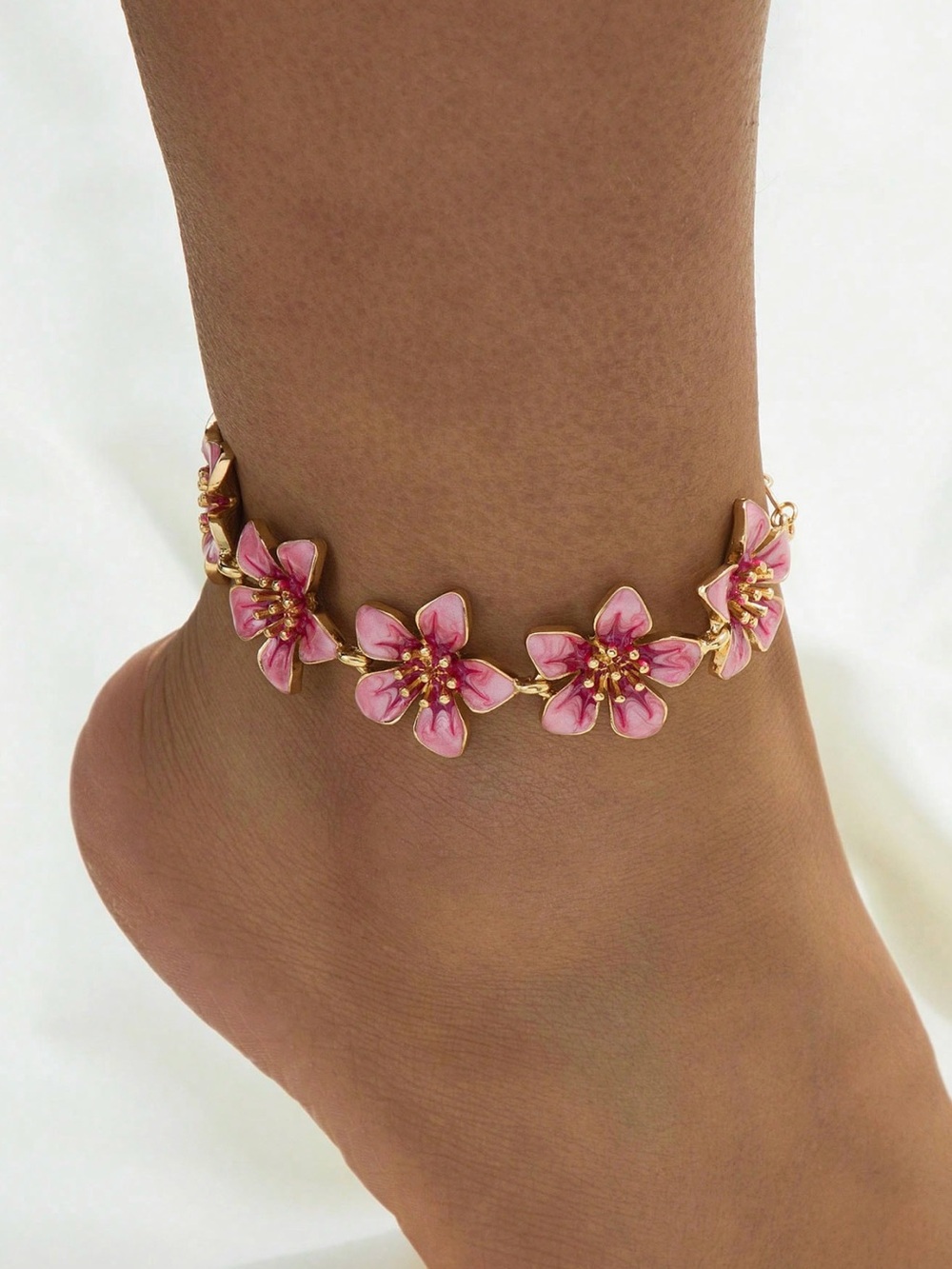 NWT: Pink Floral Enamel Anklet with Gold Tone Accents 🌸